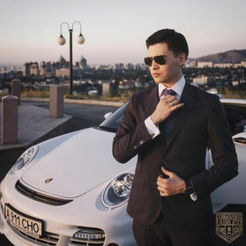 Русская на золотом Bentley и другие "мажоры" нашего времени