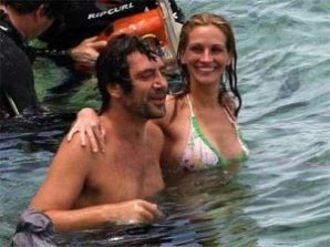 Джулия Робертс искупалась с женихом Пенелопы Круз