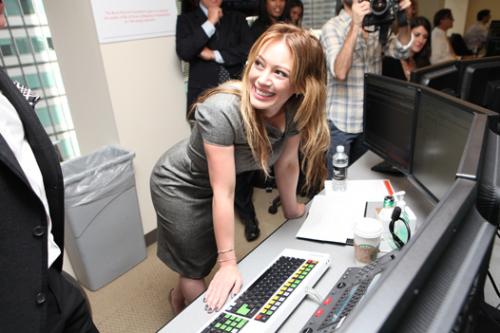 Хилари Дафф  продаёт дом