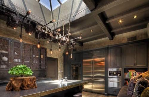 Хилари Дафф  продаёт дом