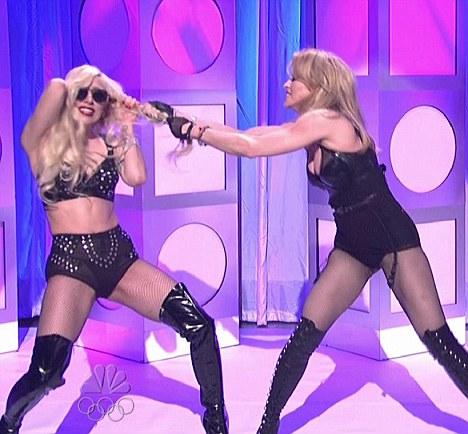 Мадонна подралась с Lady GaGa в прямом эфире