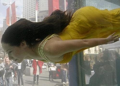 В Австралии прошёл  подводный показ мод