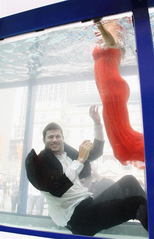 В Австралии прошёл  подводный показ мод