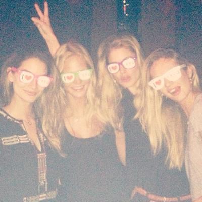 Последние фотографии звезд из Твиттеров