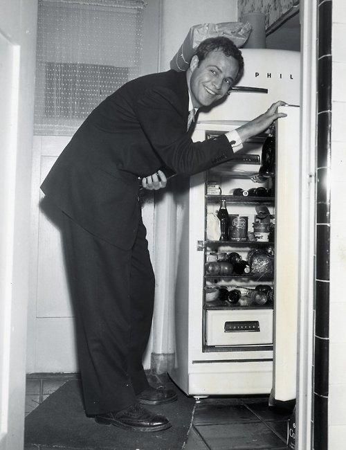 Редкие снимки знаменитостей прошлого и настоящего. Часть 18