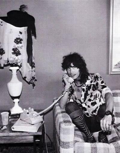 Редкие снимки знаменитостей прошлого и настоящего. Часть 5