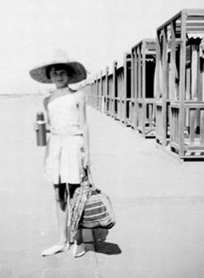 Редкие снимки знаменитостей прошлого и настоящего. Часть 5