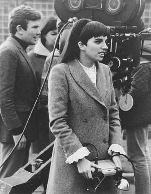 Редкие снимки знаменитостей прошлого и настоящего. Часть 5