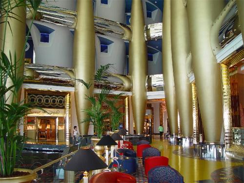 Самая роскошная гостиница в мире: вид изнутри