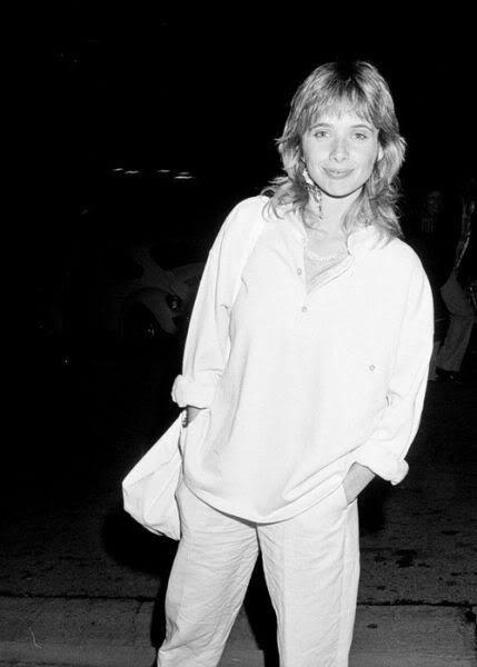 Редкие снимки знаменитостей прошлого и настоящего. Часть 3