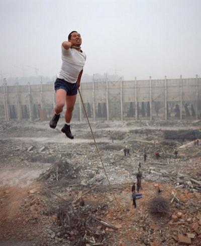 Левитация без фотомонтажа: и невозможное возможно