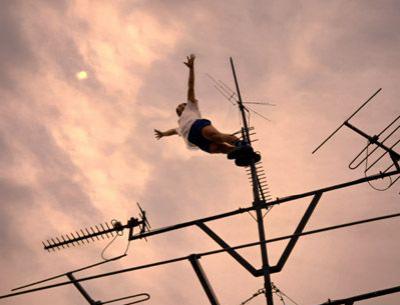 Левитация без фотомонтажа: и невозможное возможно