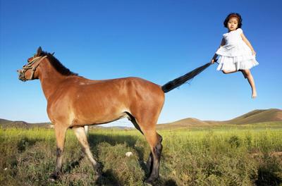 Левитация без фотомонтажа: и невозможное возможно