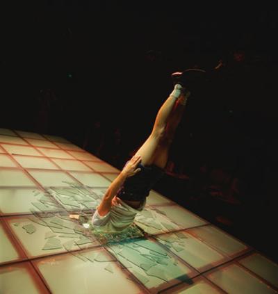 Левитация без фотомонтажа: и невозможное возможно