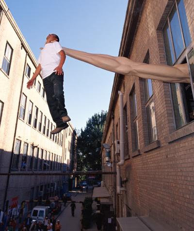 Левитация без фотомонтажа: и невозможное возможно