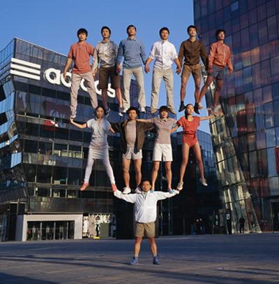 Левитация без фотомонтажа: и невозможное возможно