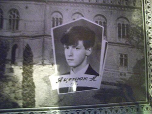 Как выглядели и чем занимались известные политики в молодости