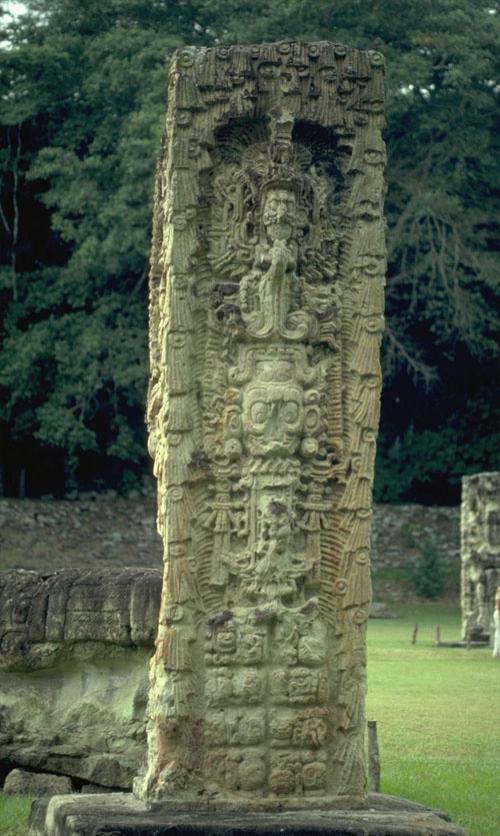 Взлетная полоса начинается у пирамид