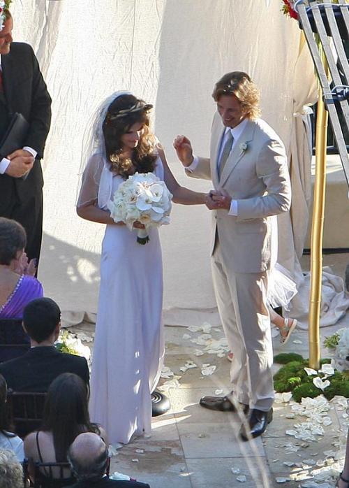 Милла Йовович вышла замуж