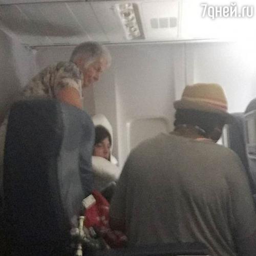 Звезды, которые любят поскандалить в самолетах