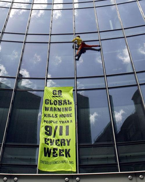 Человек-паук «взял» свой очередной небоскрёб