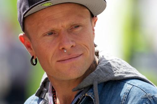 Знаменитости, которых очень сложно узнать без грима