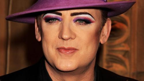 Знаменитости, которых очень сложно узнать без грима