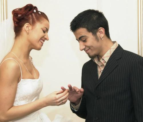 "Дом 2", "За стеклом": что стало со звездами первых российских реалити-шоу