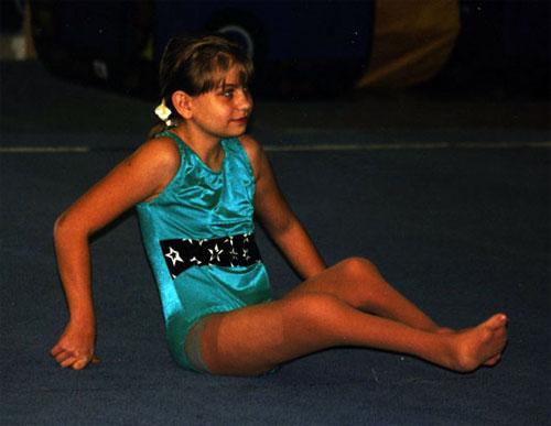 Девочка-русалка осталась с "хвостом"