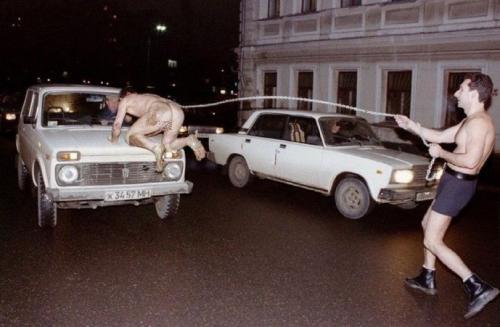 Из лихих 90-х: как жил мир 20 лет назад