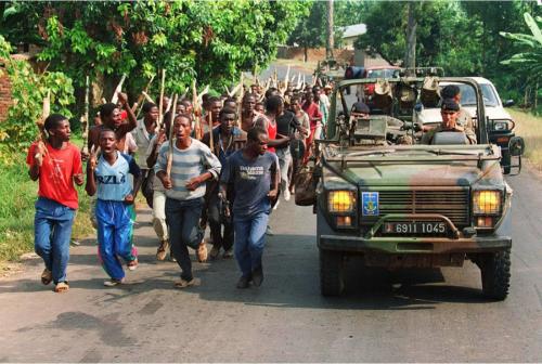 Из лихих 90-х: как жил мир 20 лет назад