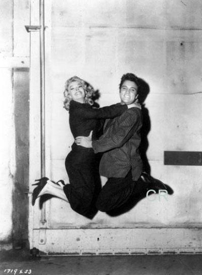 Редкие фотографии всемирно известных звезд. Часть 17