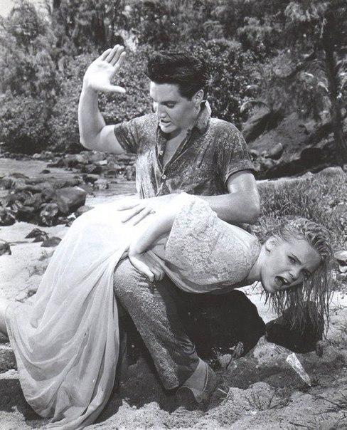 Редкие фотографии всемирно известных звезд. Часть 17