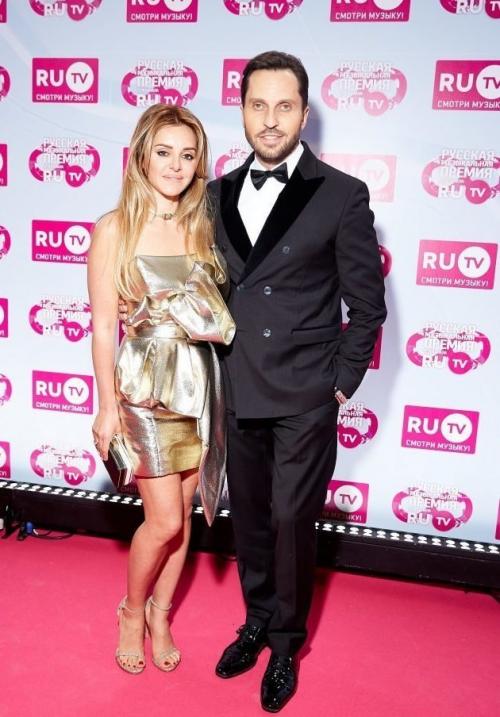 Самые безвкусные наряды звезд на премии канала RU.TV-2018