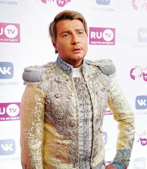 Самые безвкусные наряды звезд на премии канала RU.TV-2018