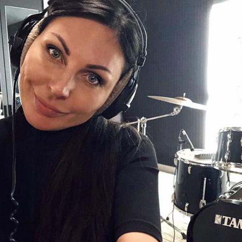 «Счастливы вместе»: как изменились герои популярного сериала спустя 12 лет