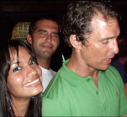 Пьяный проказник Мэттью Макконахи свалился в канаву