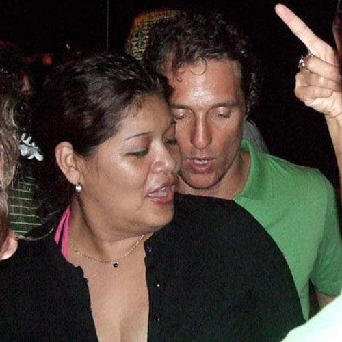 Пьяный проказник Мэттью Макконахи свалился в канаву