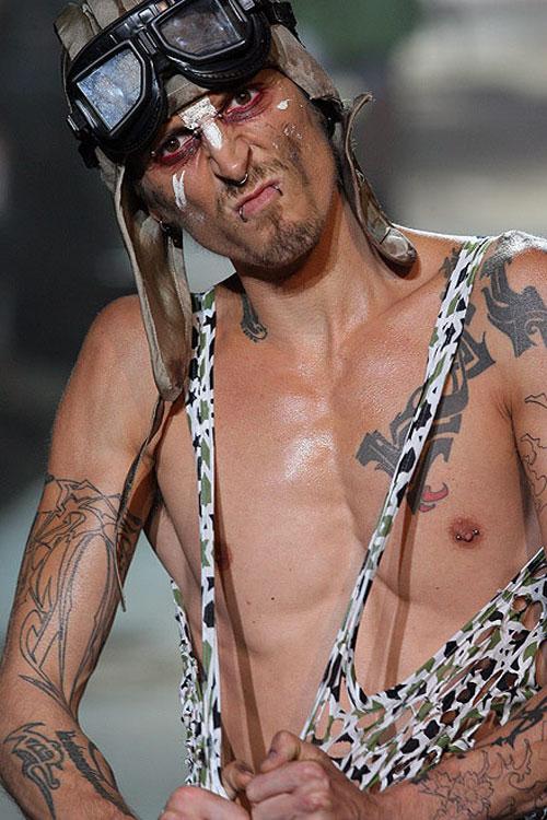 Джон Гальяно «затерроризировал» публику