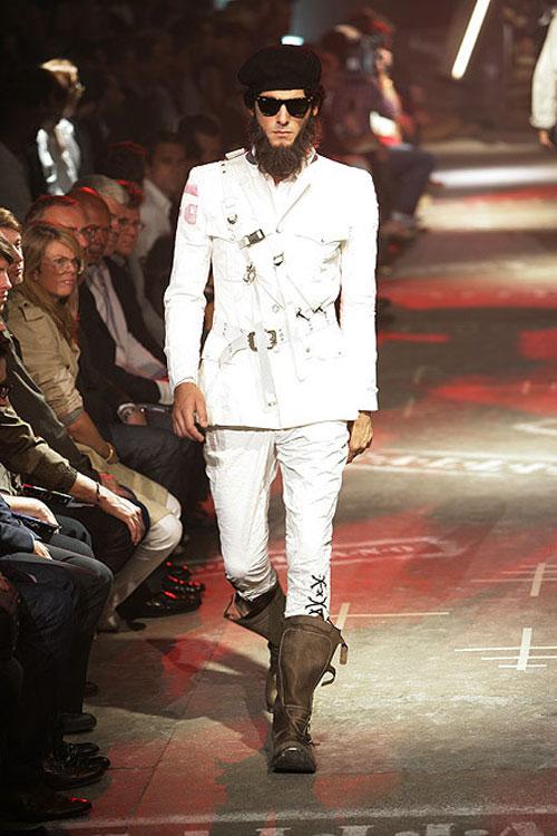 Джон Гальяно «затерроризировал» публику