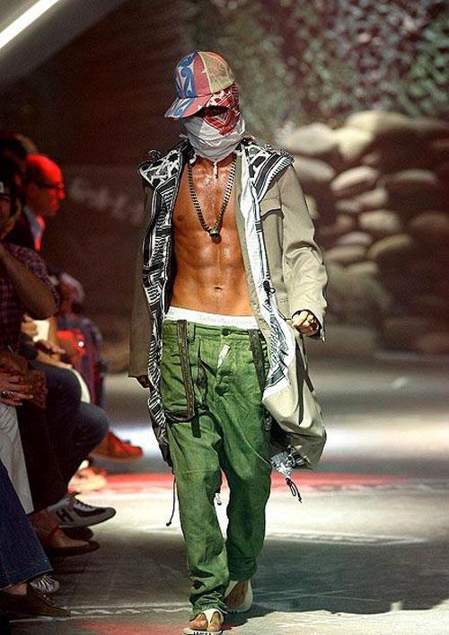 Джон Гальяно «затерроризировал» публику