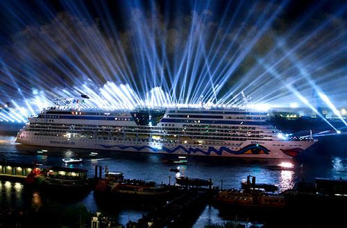 «Аида» прогремела в порту сумасшедшим салютом