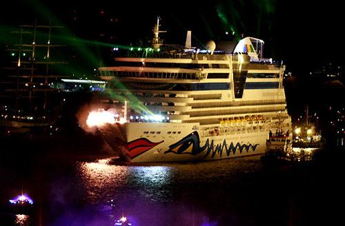 «Аида» прогремела в порту сумасшедшим салютом