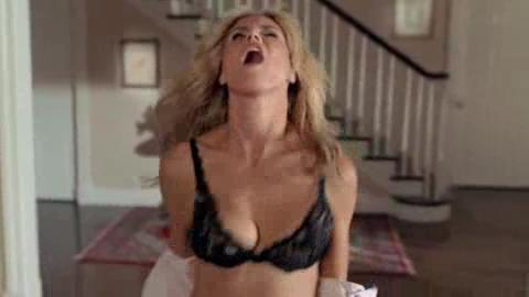 Хайди Клум разделась для рекламы новой игры Guitar Hero