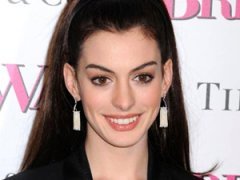 Знаменитости и их ужасные брови