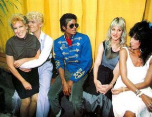 Майкл Джексон с "коллегами по цеху" и другими знаменитостями