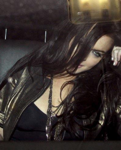 Пьяная Линдси Лохан упала на кактус