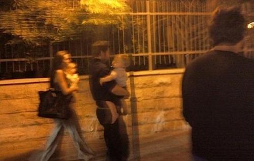 Анджелина Джоли и Брэд Питт показали своих близнецов