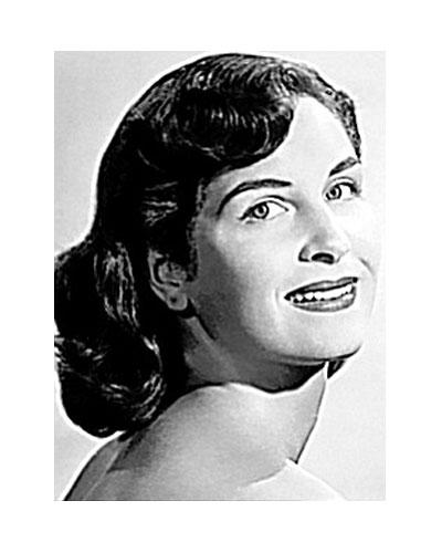 80-летняя супермодель покоряет мир моды