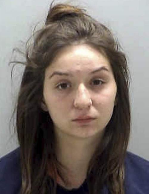 Самые безумные поступки, сделанные ради лайков в Сети